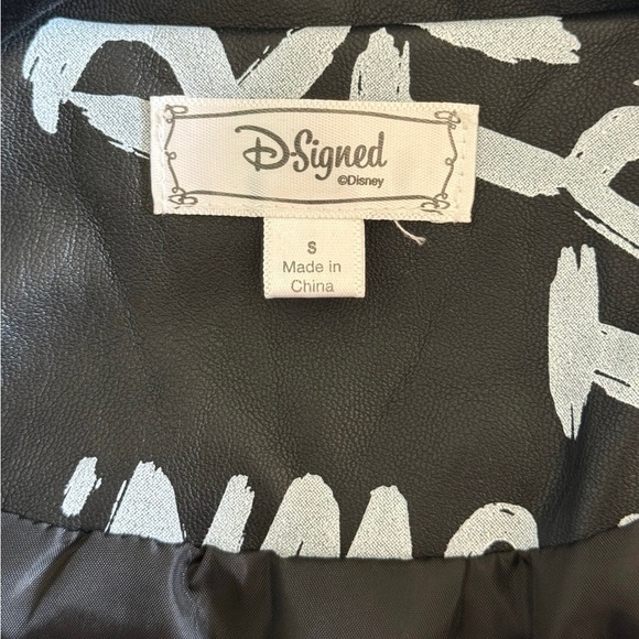 Descendants D-Signed Disney Faux Leather Rock
The Town Black Jacket Small - Picture 6 of 8
